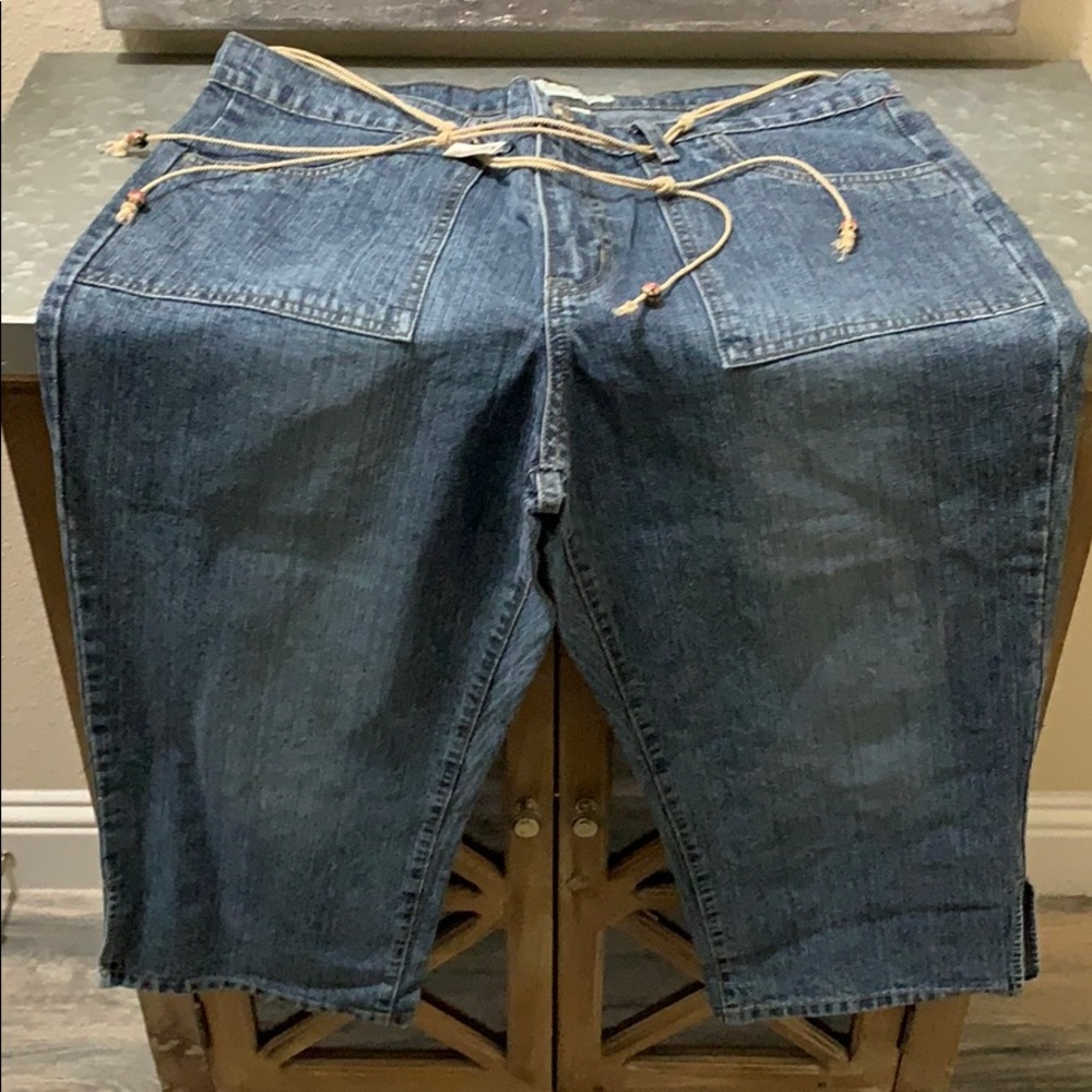 Jeans - Picture 2 of 4